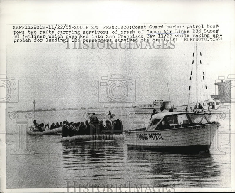 Load image into Gallery viewer, 1970 Media Photo San Francisco Harbor Patrol towing survivors from Japan Airline
