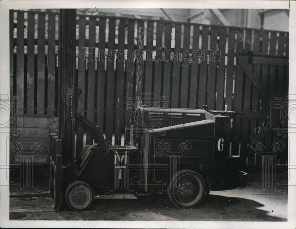 1938 Media Photo Jitneys use to load cargo from train-to-warehouse-to-ship