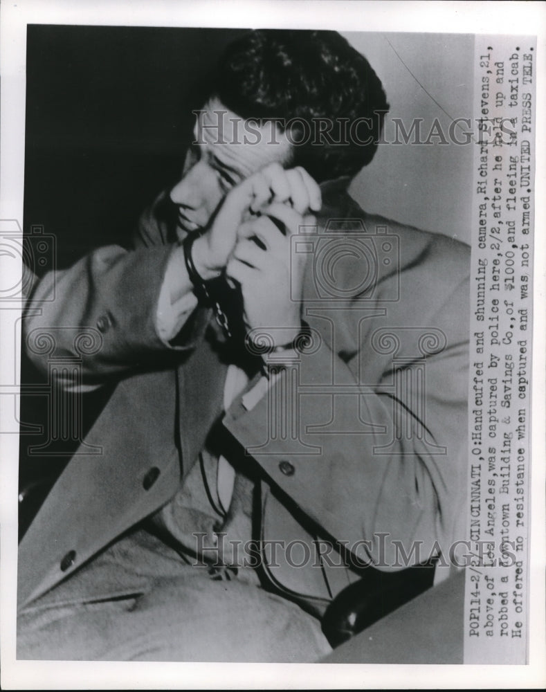 1954 Press Photo Cincinnati, OH Richard stevens handcuffed