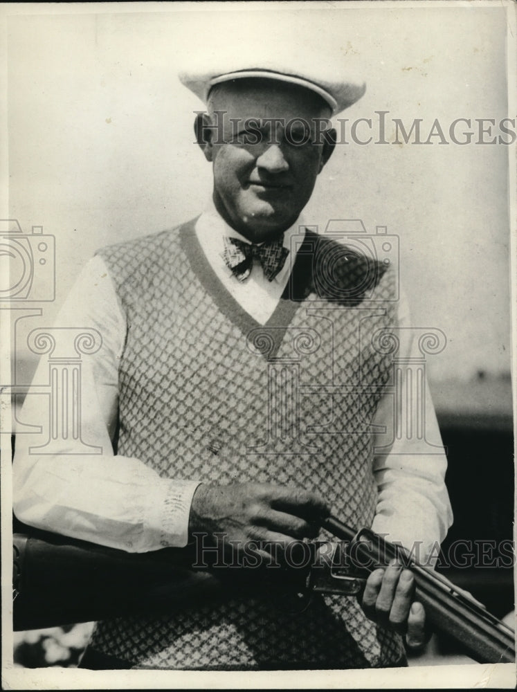 1929 Press Photo Ernie Everall With A Rifle