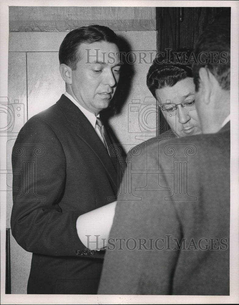 1954 Press Photo Jerome Poelking Businessman
