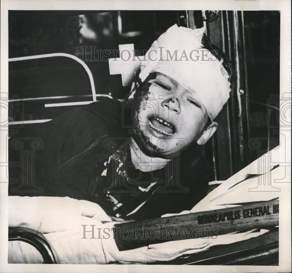 1952 Press Photo Minneapolis 6 yr old Michael Larsgard in ambulance after 2 car