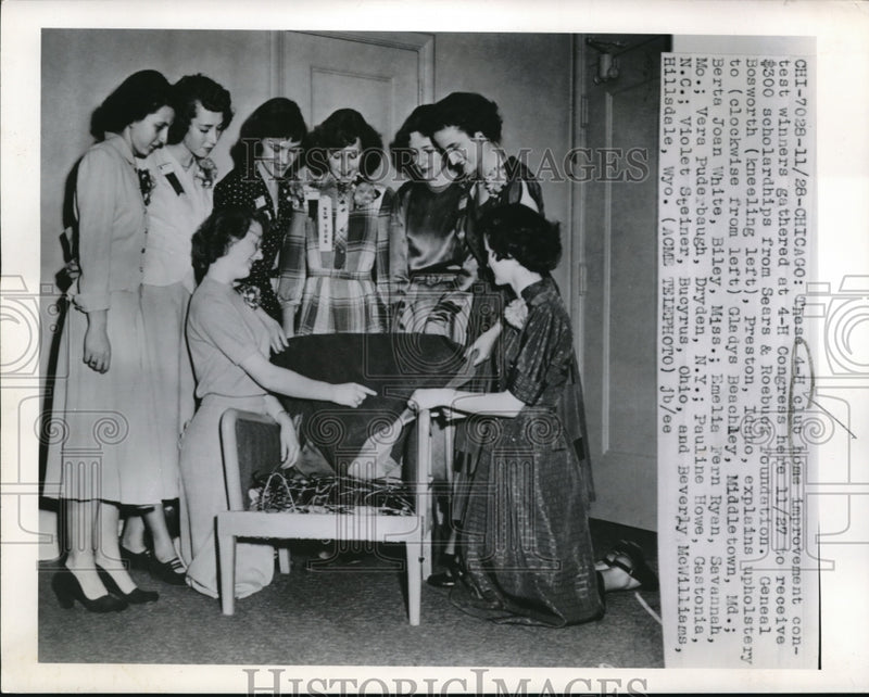 Load image into Gallery viewer, 1949 Press Photo Chicago 4-H Clubs,G Bosworth, G Beachley, J White
