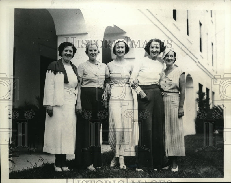 Load image into Gallery viewer, 1934 Press Photo May Taylor, Marie Maloney, Cathy Moran, Peg Looney, R Epstein
