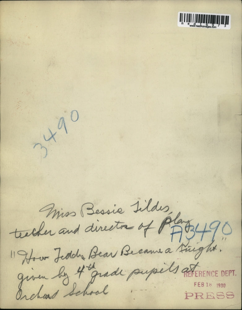 1930 Press Photo Miss Bessie Tildas teacher at Orchard school - ned16973