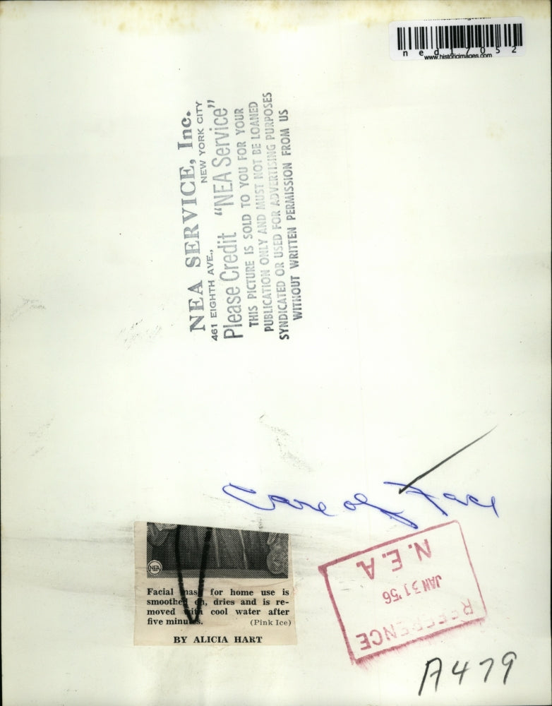 1955 Press Photo Facial mask is smoothed on, dries, and is removed with water