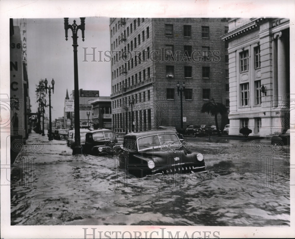 1952 Press Photo Cars on a flooded road