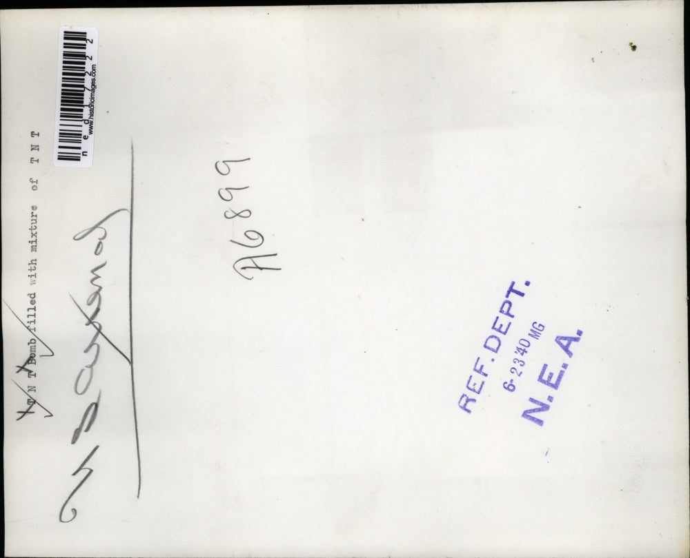 1940 Press Photo TNT Bomb Mixture US Army