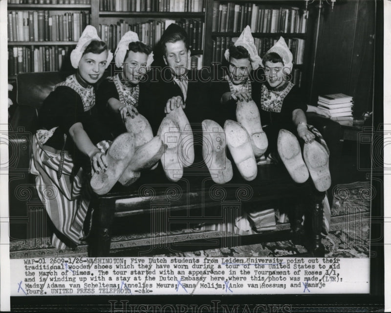 Load image into Gallery viewer, 1955 Press Photo Dutch Students Tour America For The March Of Dimes
