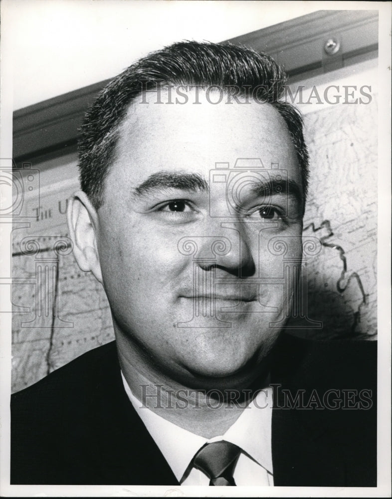1969 Press Photo Laurin Smith NEA salesman