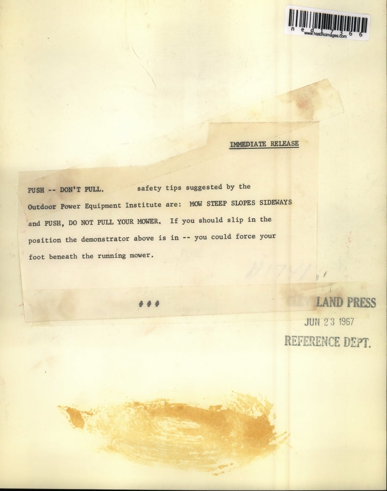 1967 Press Photo Push Don't Pull Mower To Avoid Accidents