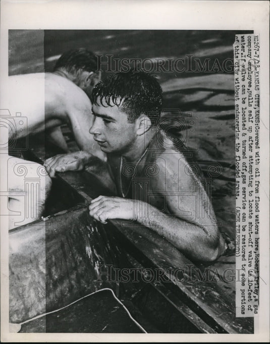 1951 Press Photo Kansas City Kans. Rbt Krilley rescued from flood & gas explosio