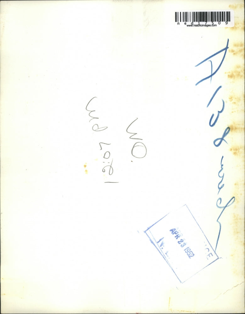 1952 Press Photo Chicago James Halpin accidently drove car into foundation