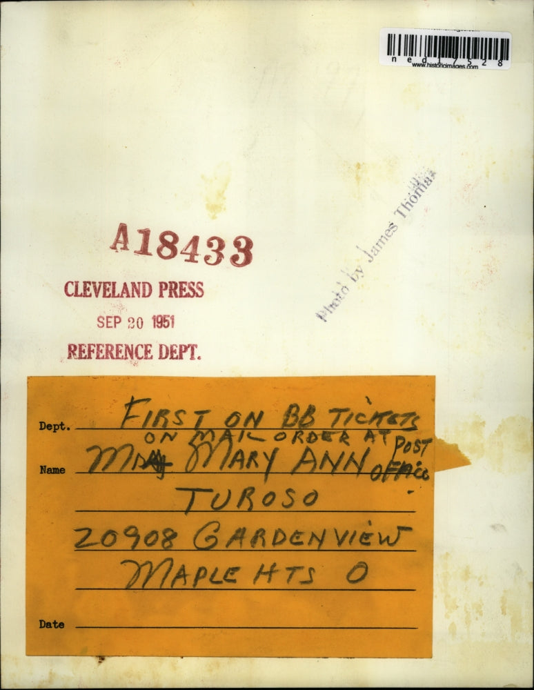 1951 Press Photo Mrs Mary Ann Turoso at Maple Heights Ohio for mail order