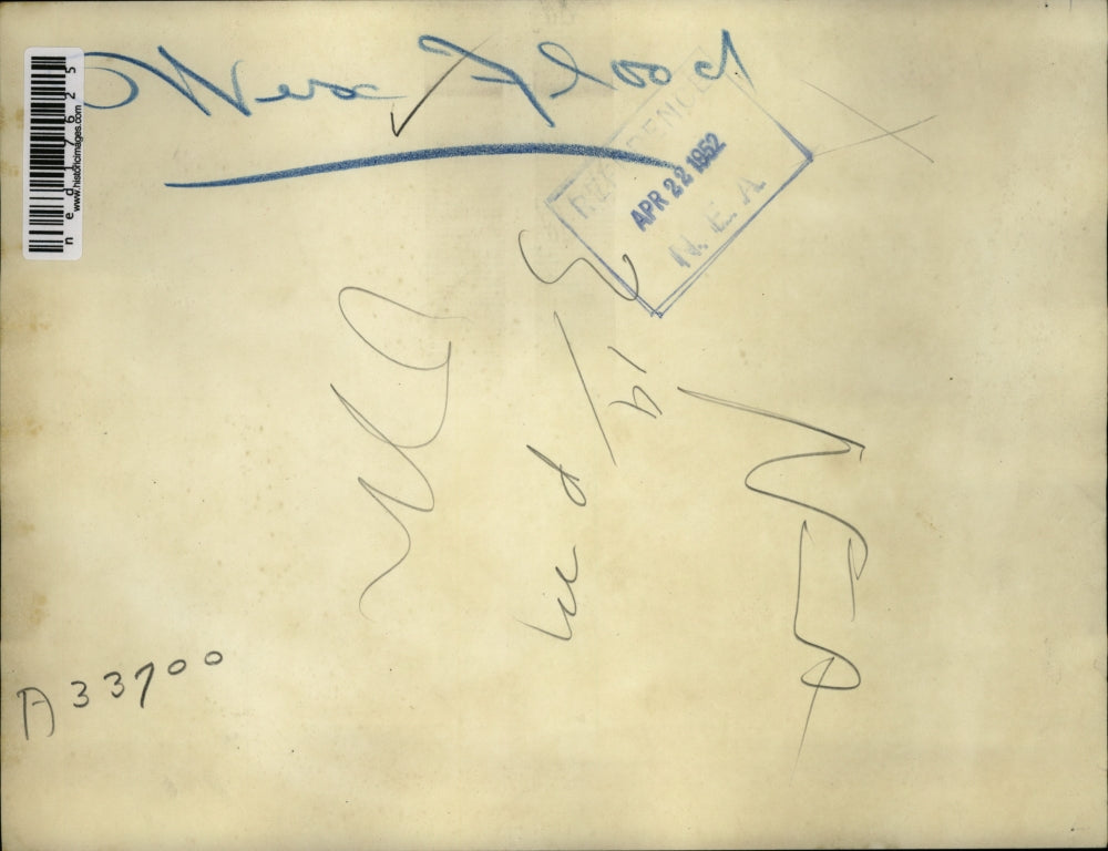 1952 Press Photo La Crosse Wis Mr & Mrs Wm Evans in Mississippi river flood