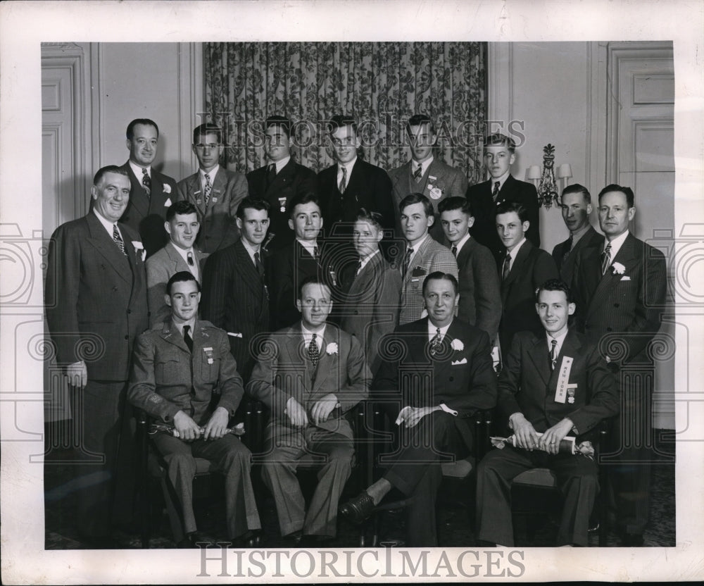 1946 Press Photo Firestone Executives with National 4-H Club Members in Chicago