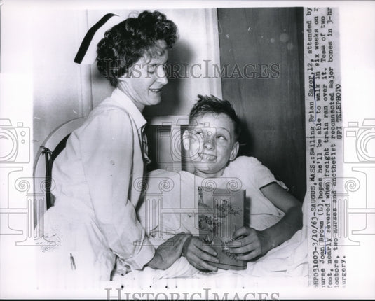 1963 Press Photo Brian Sayer Hopes To Walk After Train Ran Over His Foot