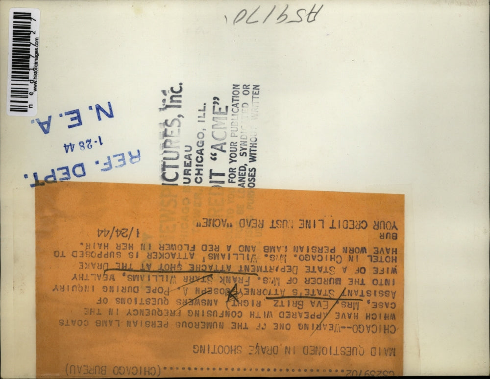 1944 Press Photo Mrs. Eva Gritz Answers Questions On Murder