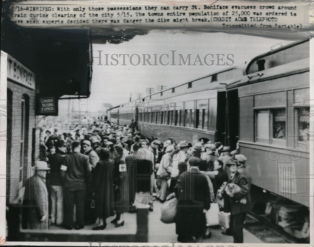 1950 Press Photo St. Boniface Evacuees Around Train After Flood