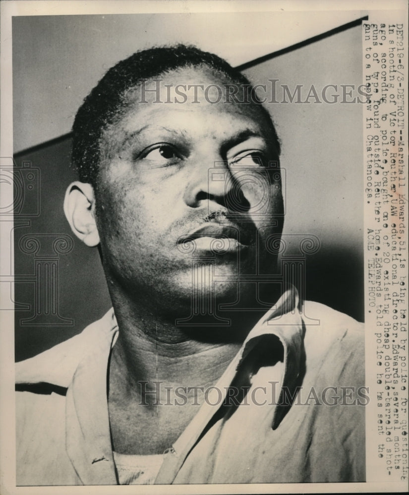 1949 Press Photo Detrroit Mich Marshall Edwards qusetioned in murder of V Reuthe