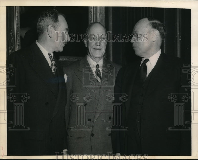 Load image into Gallery viewer, 1949 Press Photo Dean Acheson, Senator Robert A. Taft, and Charles Seymour
