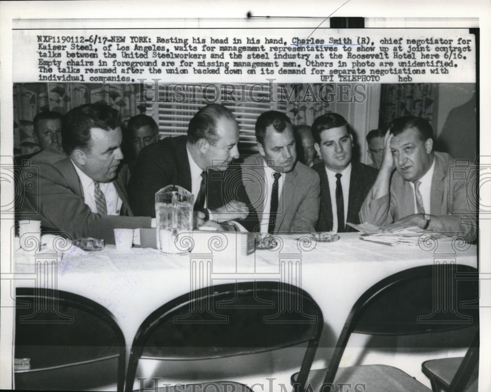 1959 Press Photo Charles Smith Waits For Management Representatives To Show Up