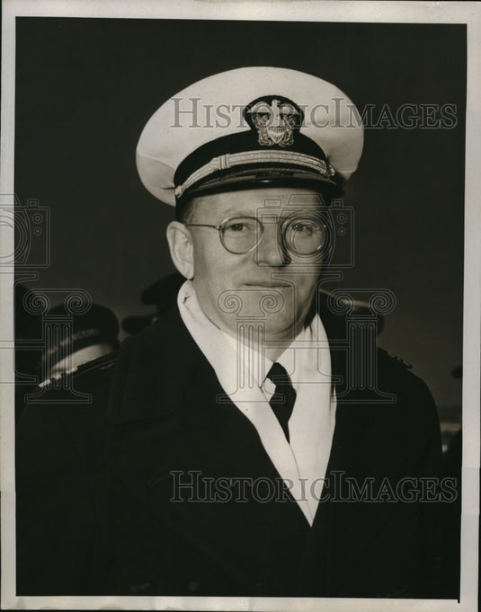 1941 Press Photo Commander G.E. Sage on the USS Ericsson Destroyer