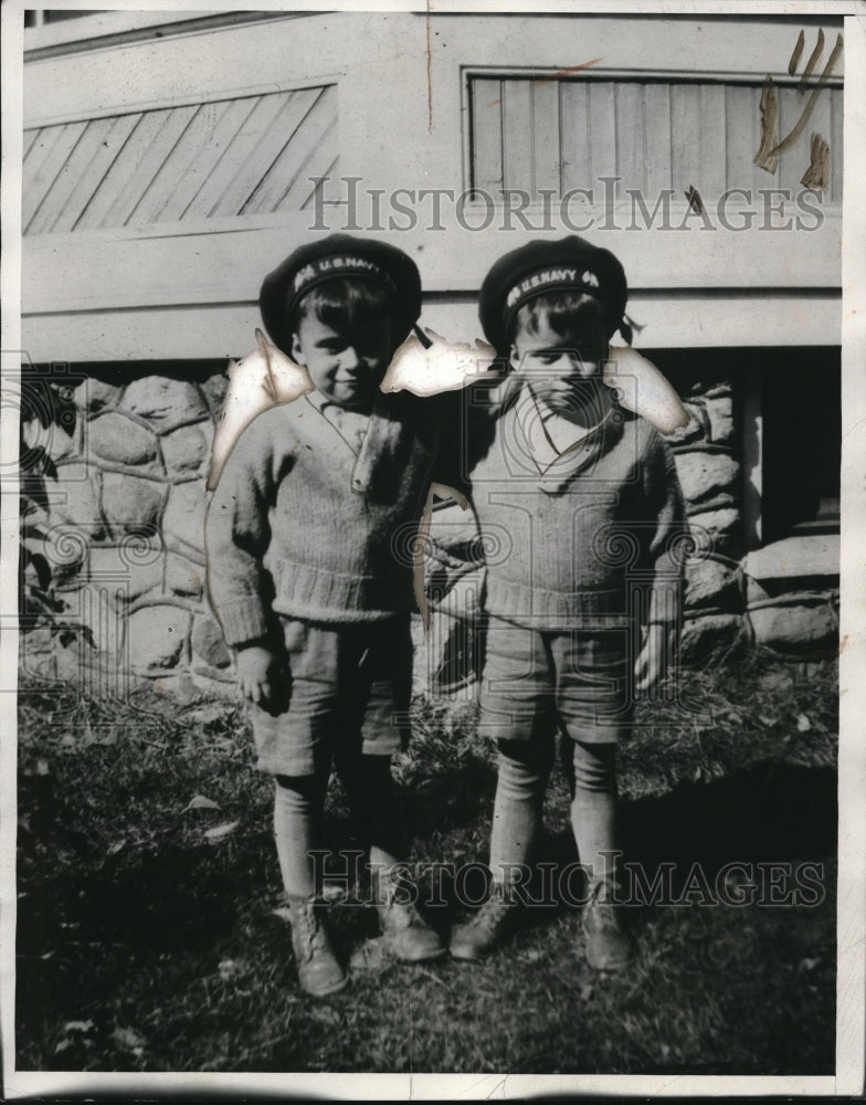 Load image into Gallery viewer, 1933 Press Photo Harold &amp; Raymond Gancha twins a few years ago
