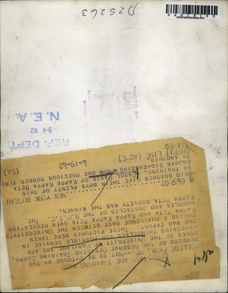 1942 Press Photo College Park Md Univ of Md Carol Davis & ROTC corps