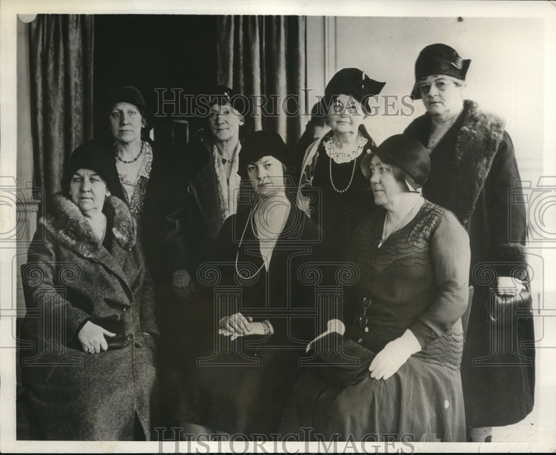 Load image into Gallery viewer, 1931 Press Photo Mrs O Sticki, SS Butler, Mrs A George, Republican Women

