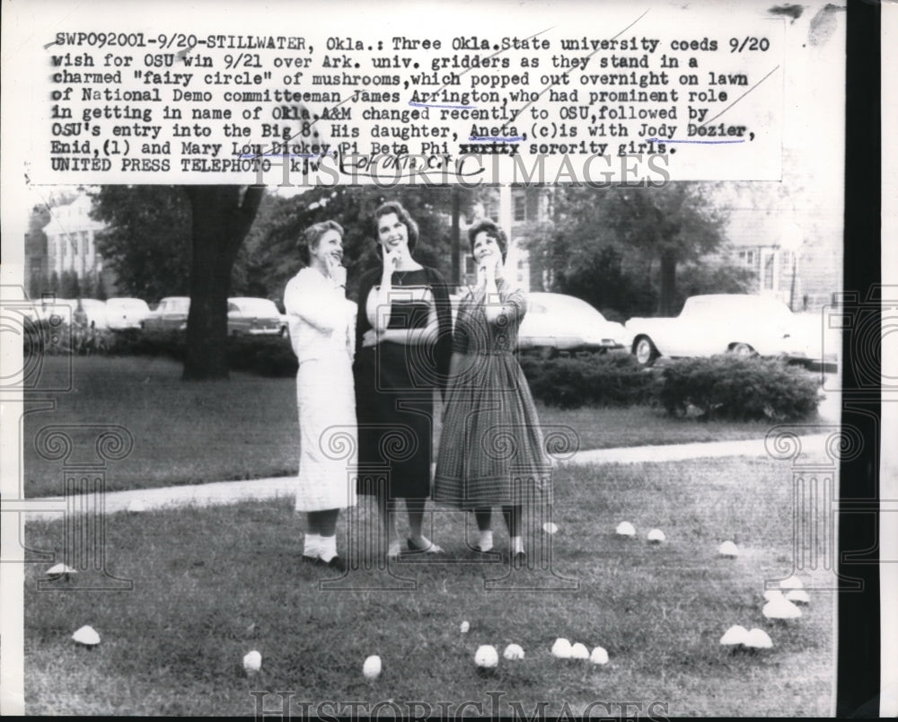 1957 Press Photo (L to R )Jody Dozier, Aneta Arrington, and Mary Lou Dickey