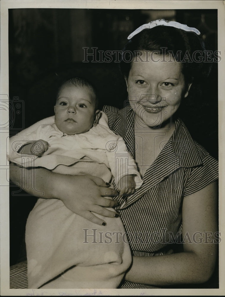 1934 Press Photo Beverly Rena Sherwin with Pauline