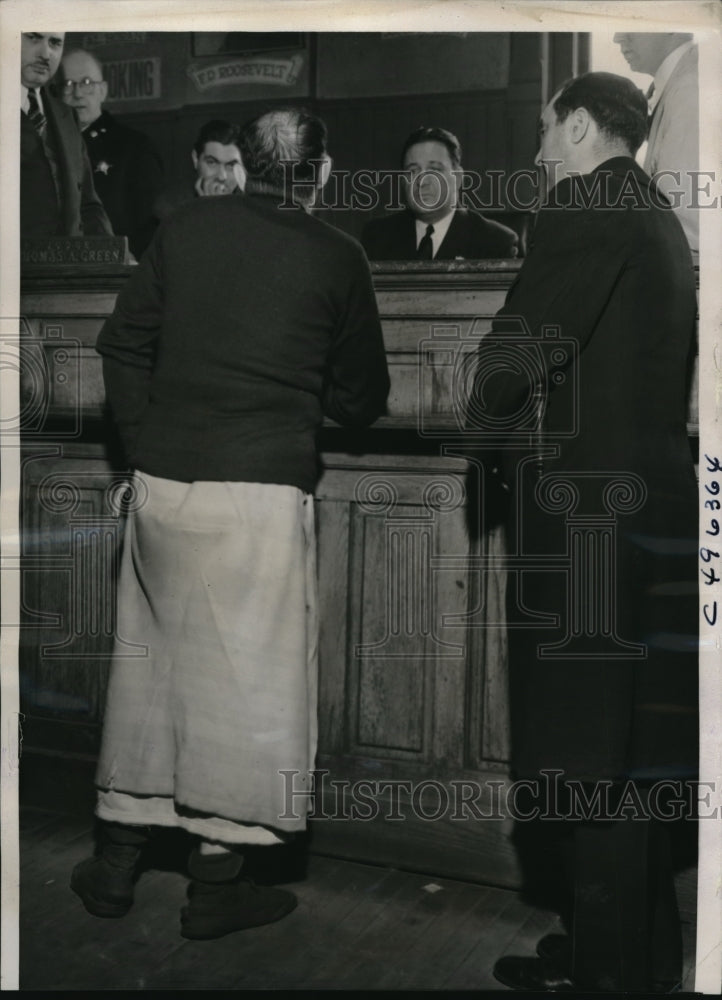 1939 Press Photo Chicago Ill Nick Theophanis an alien and former sheep herder