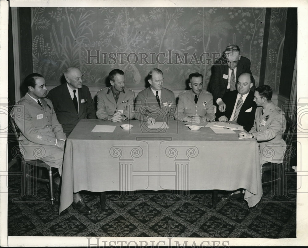 1944 Press Photo Meeting of International Association of Chiefs of Police- Historic Images