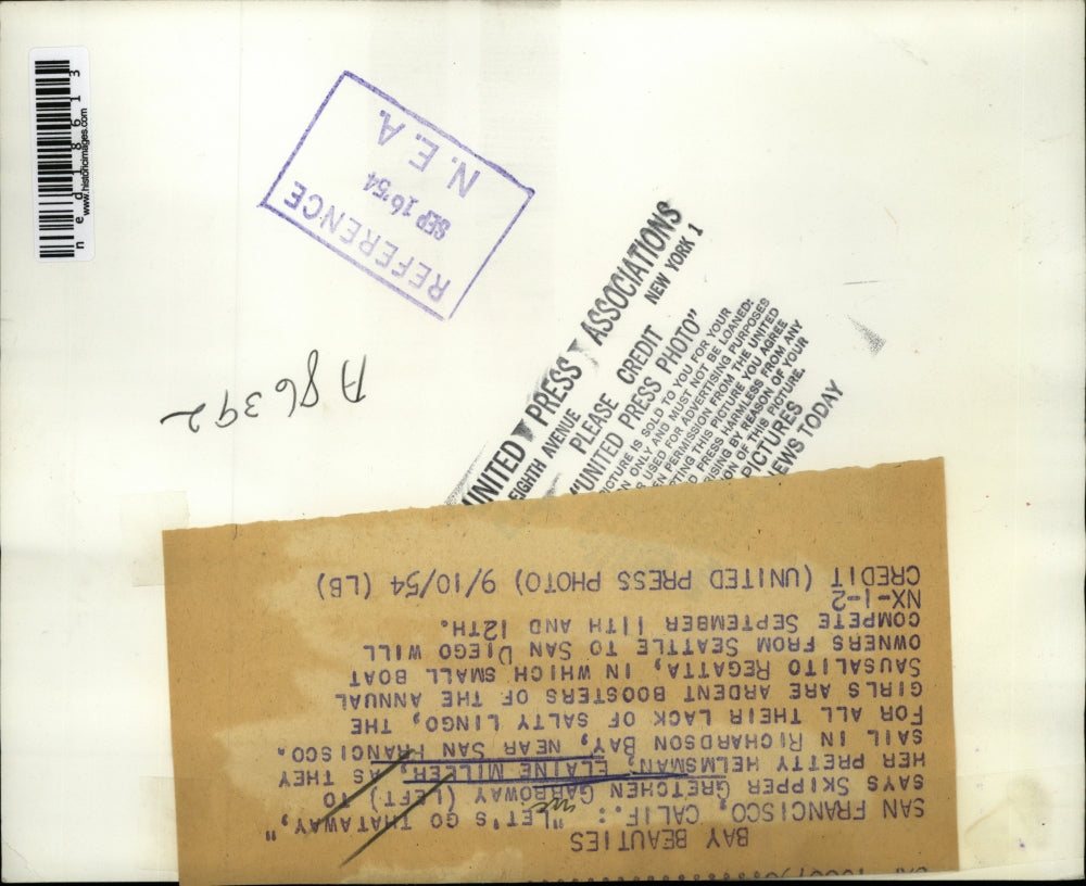 1954 Press Photo Gretchen Garroway And Elaine Miller As They Sail Richardson Bay