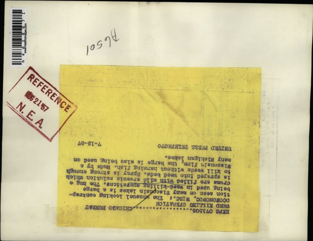 1957 Press Photo Oconomowoc Wis algae killer spayed on lakes - ned18671