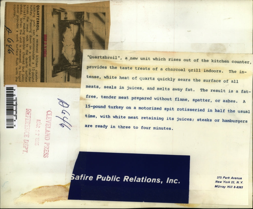 1965 Press Photo Quartzbroil kitchen counter roaster in use