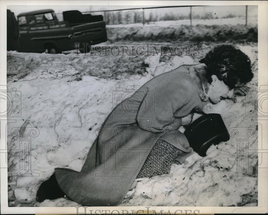 1959 Press Photo Woman Loses House in Fire Cornwall, Ontario