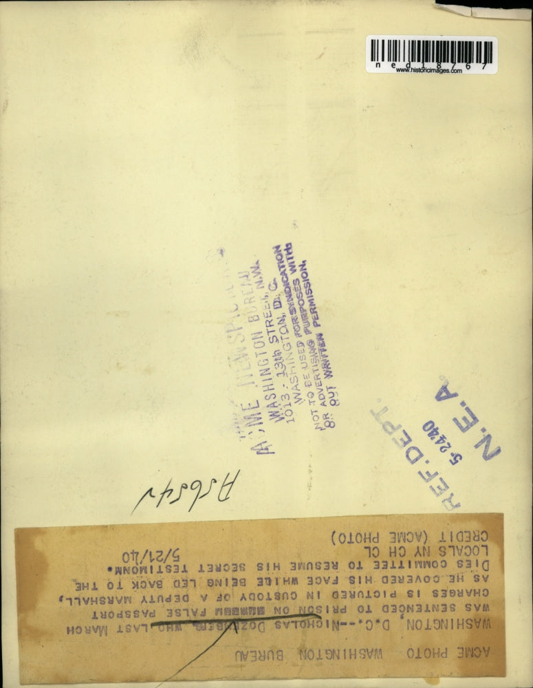 1940 Press Photo Wash DC Nicholas Dozenberg false passport & Dep marshall