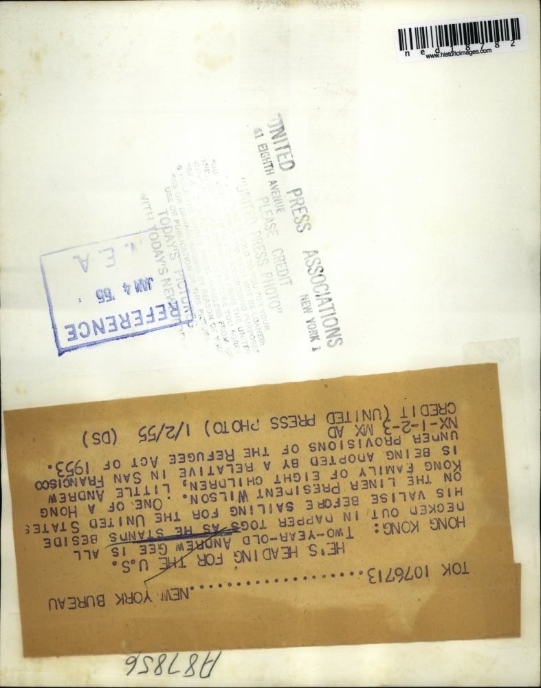 1955 Press Photo HongKong Andrew Gee age 2 heads to US for adoption