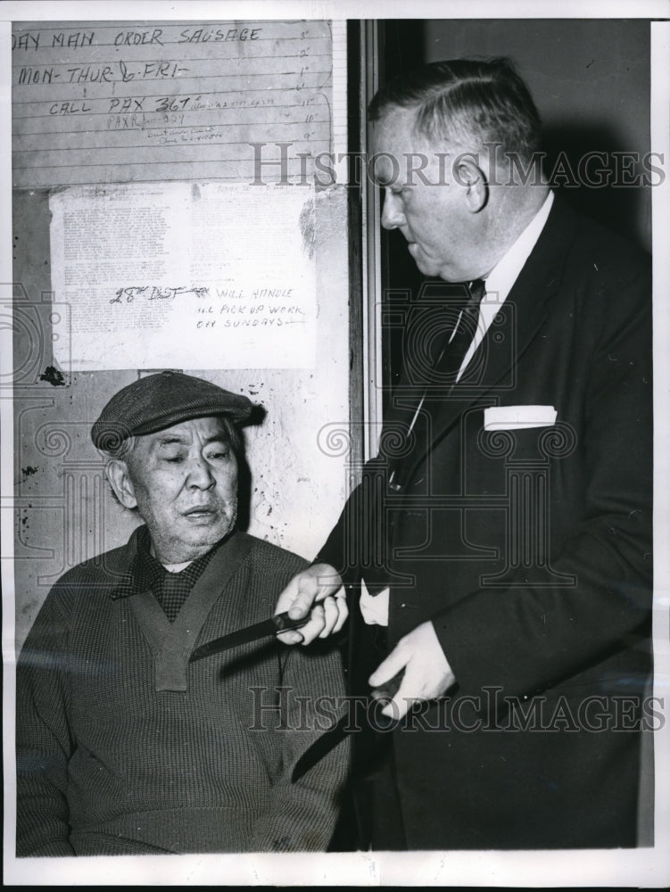 Load image into Gallery viewer, 1956 Press Photo Chicago Jim Go &amp; knife he used in stabbing Dr B Epstein
