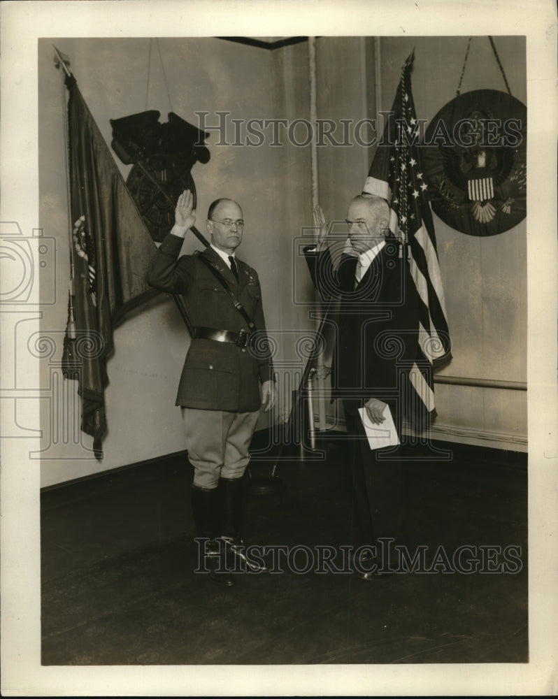 Load image into Gallery viewer, 1930 Press Photo Maj. Gen. John L. DeWitt and Maj. Gen. Edward A. Kreger
