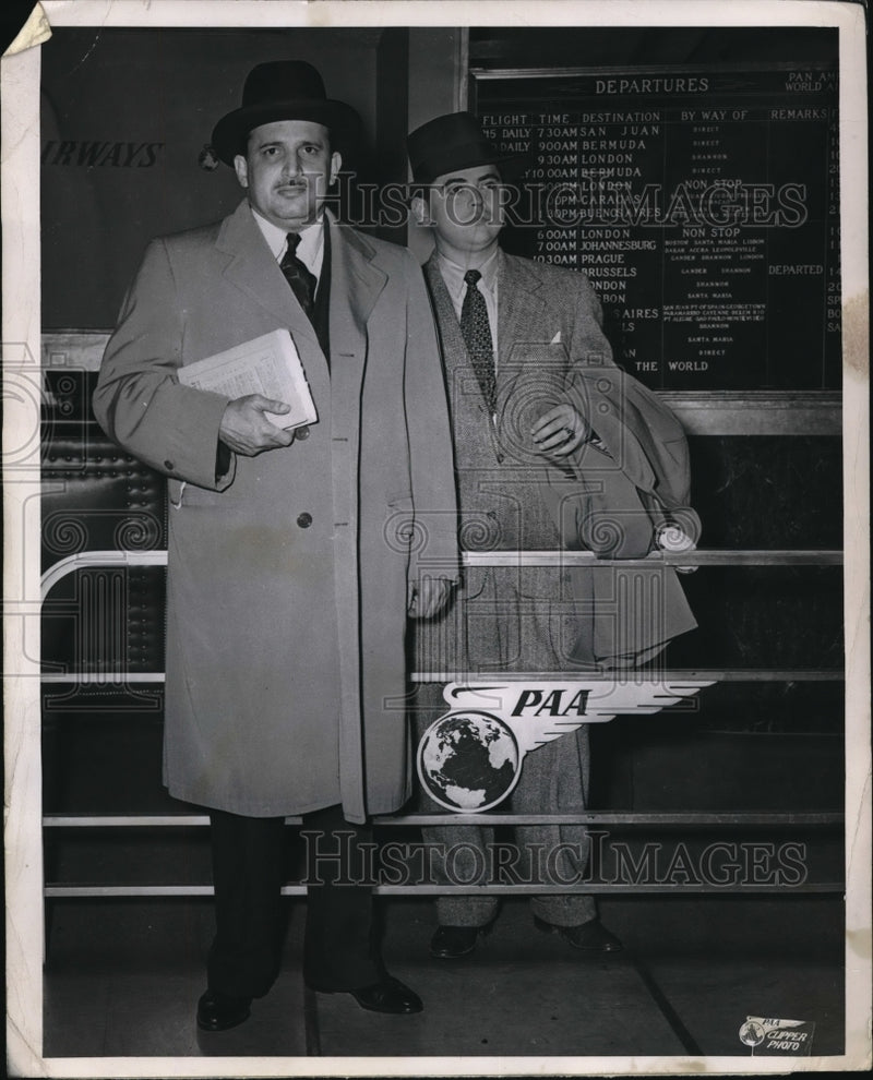 Load image into Gallery viewer, 1949 Press Photo Guillermo Sevilla-Sacasa and Jose Teran at La Guardia Field
