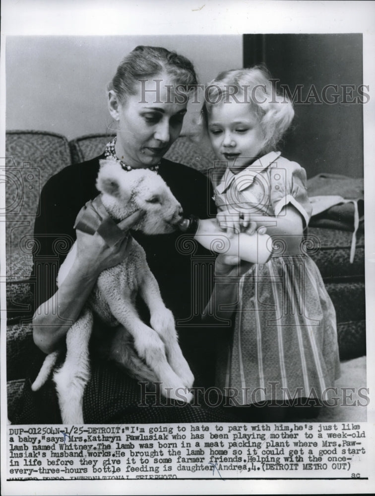 Load image into Gallery viewer, 1961 Press Photo Mrs. Kethryn Pawlusiak Feeds Baby Lamb With Daughter

