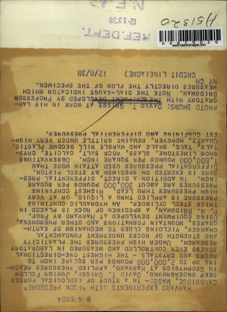 1938 Press Photo David T. Griggs At Work In His Laboratory - ned19036