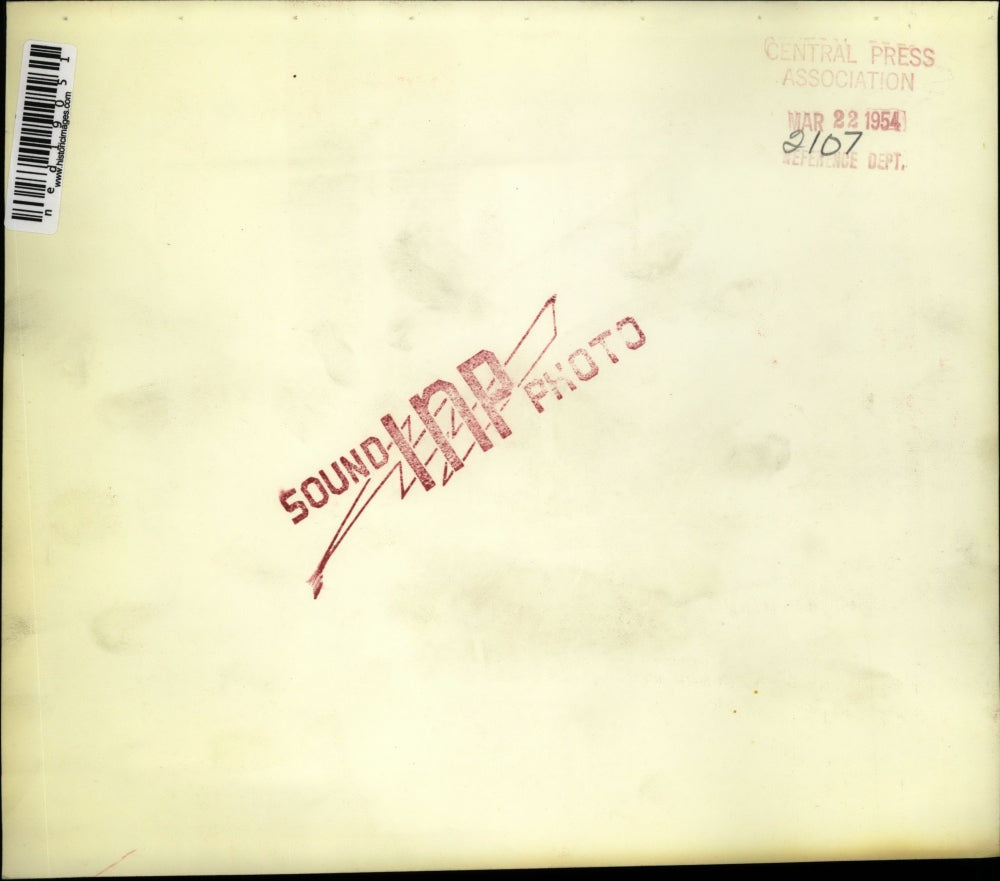 1954 Press Photo Bernard F. Gimbel at a News Conference