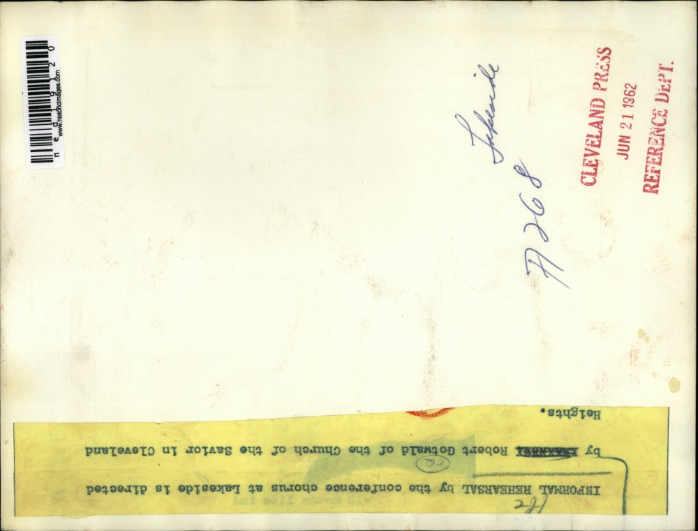 1962 Press Photo Informal rehearsal vy conference chorus at Lakeside