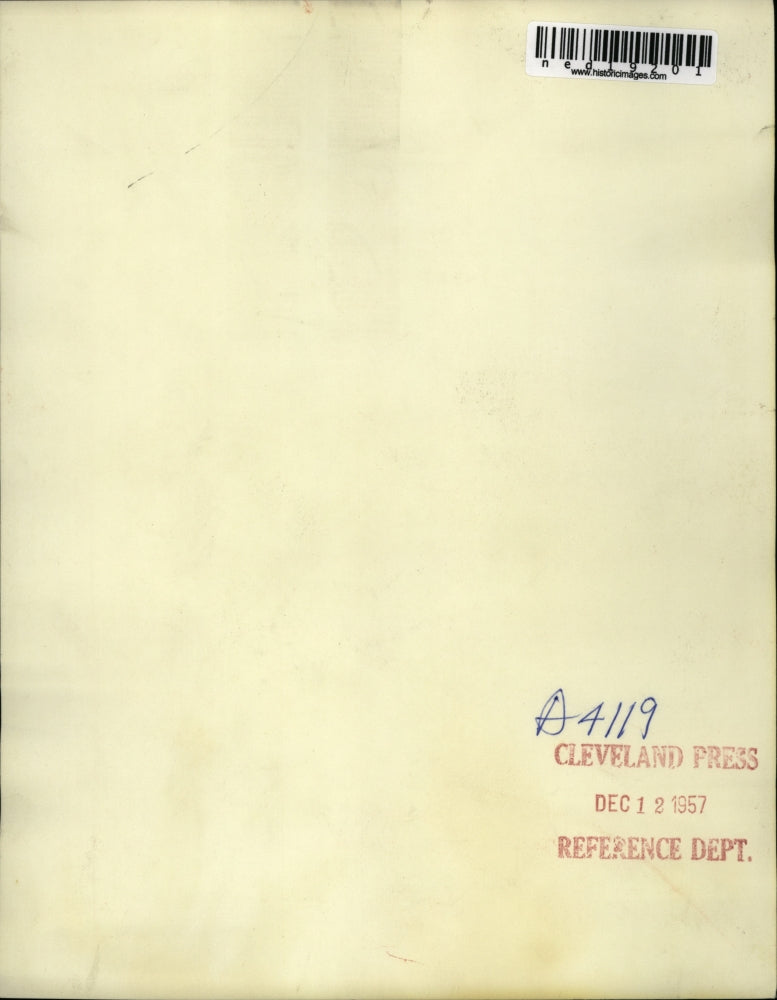 1957 Press Photo NYC Francis Cardinal Spellman at Xmas party for orphans