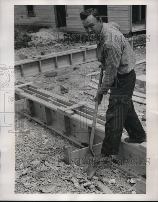 1939 Press Photo Kansas City mfg Arnold S Page at his Nevada ranch