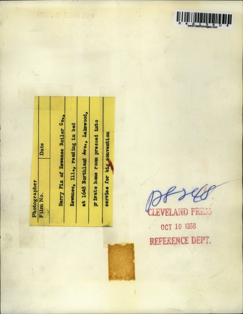 1956 Press Photo Harry Fix Kewanse Boiler Company Illinois Reading In Bed